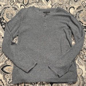 Banana Republic Waffle Grey Henley - LIKE NEW